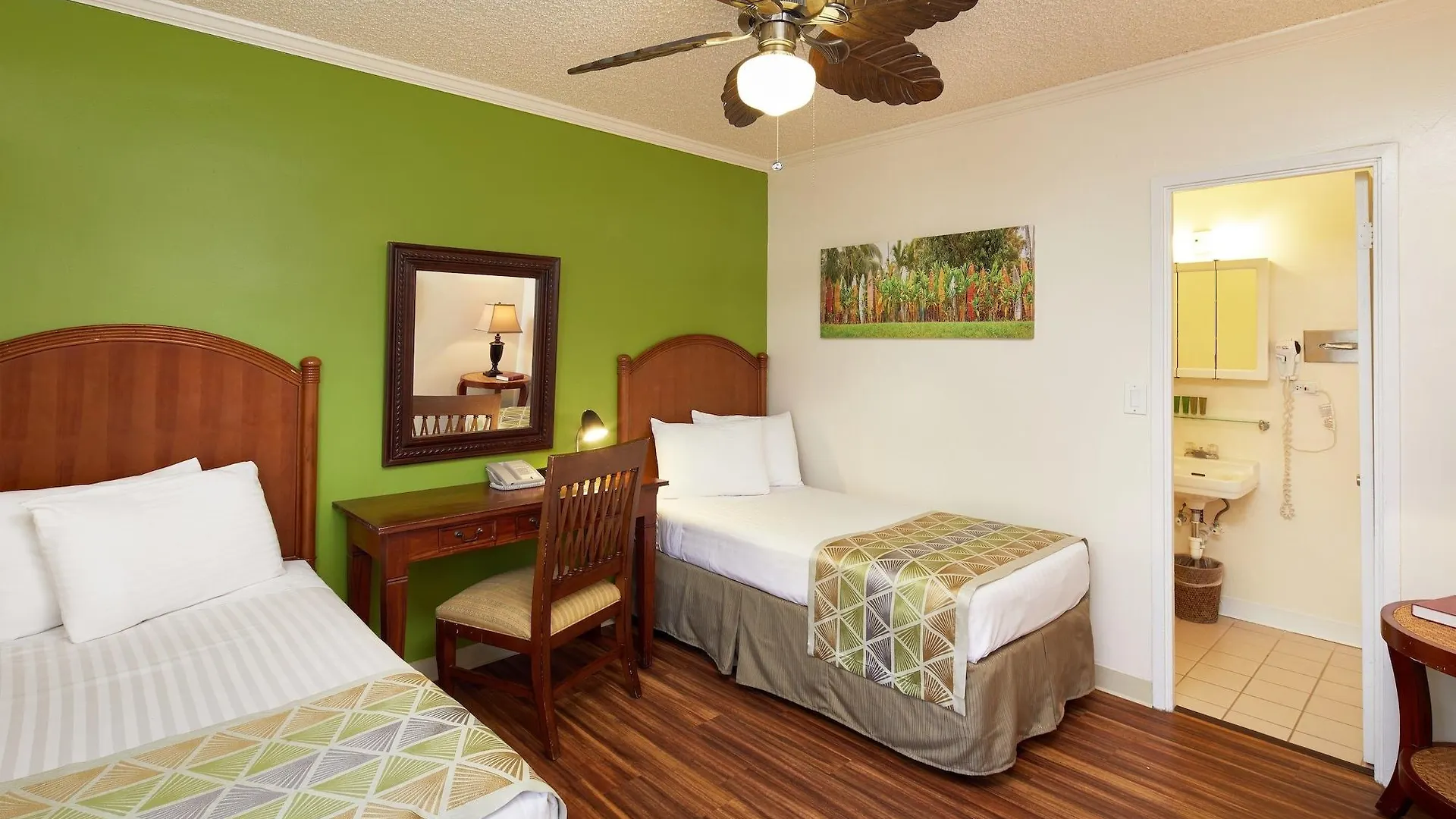 Pacific Marina Inn Airport Honolulu 2*,  United States