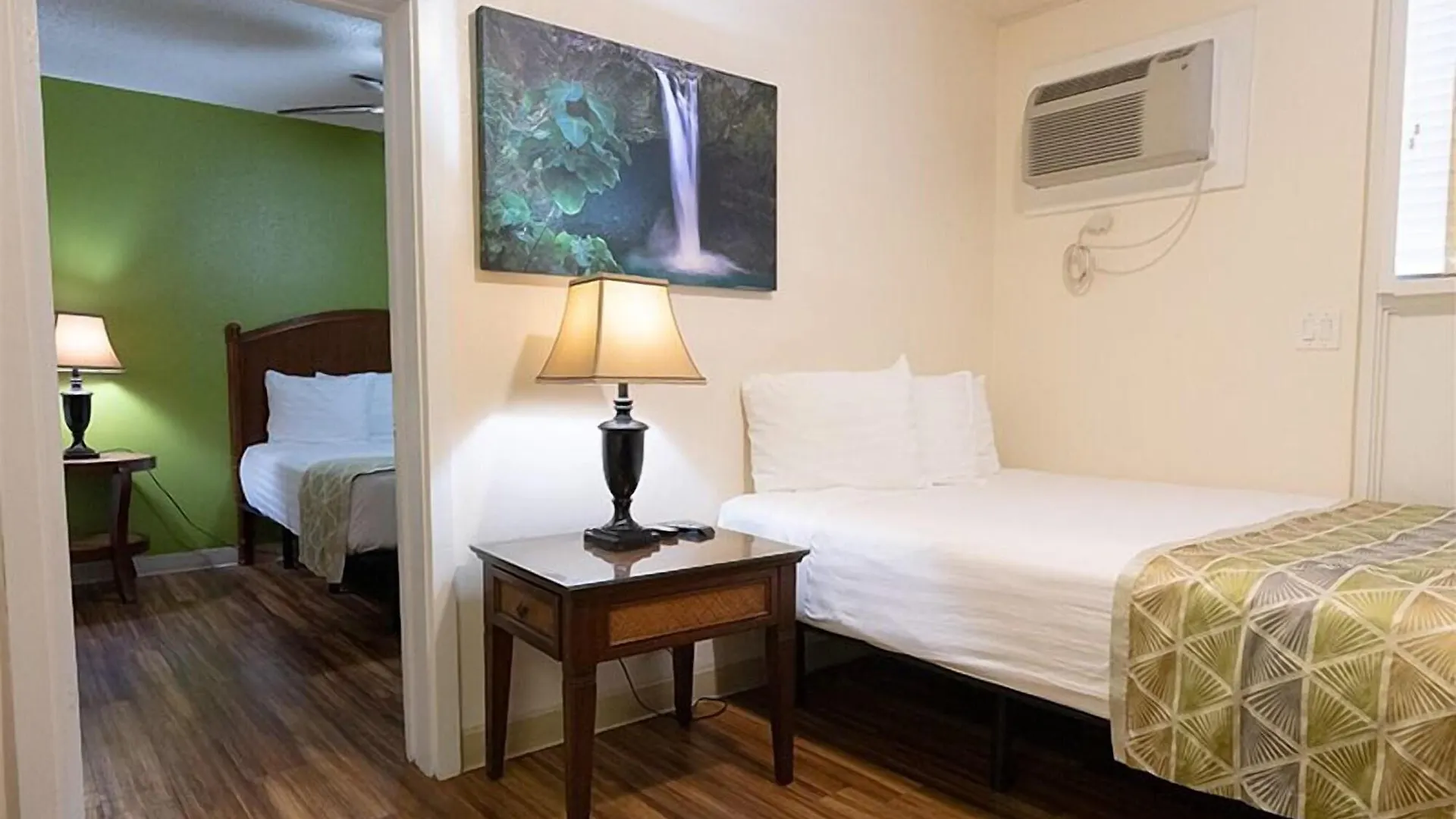 ** Hotel Pacific Marina Inn Airport Honolulu United States