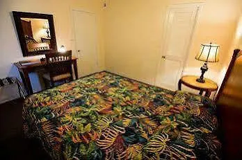 ** Hotel Pacific Marina Inn Airport Honolulu United States